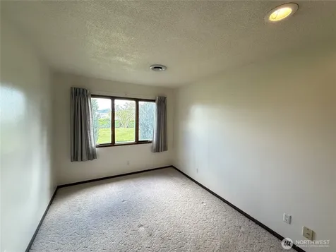 24 Valley View Drive Omak WA 98841