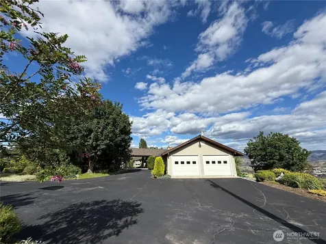 24 Valley View Drive Omak WA 98841