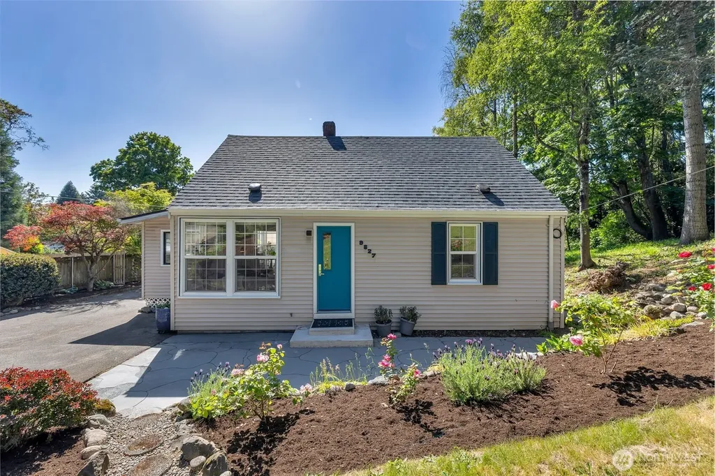 9827 22nd Avenue SW Seattle WA 98106