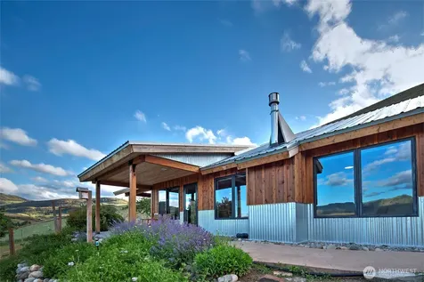 14 Patterson Lake Road Winthrop WA 98862