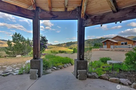 14 Patterson Lake Road Winthrop WA 98862