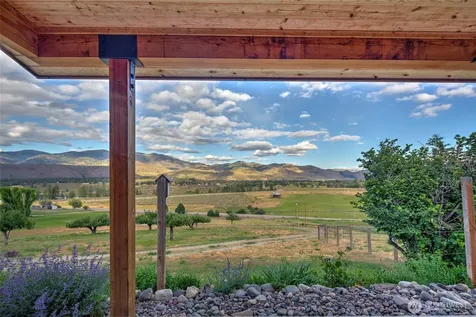 14 Patterson Lake Road Winthrop WA 98862