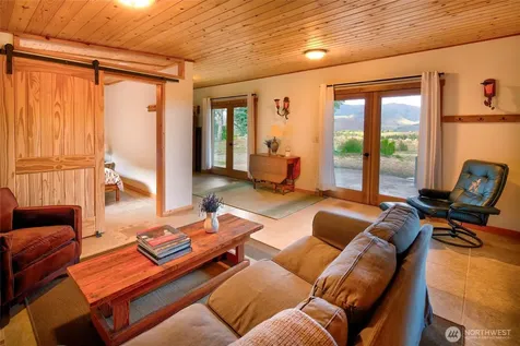 14 Patterson Lake Road Winthrop WA 98862