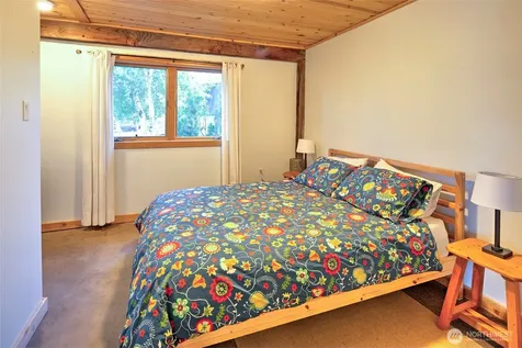 14 Patterson Lake Road Winthrop WA 98862