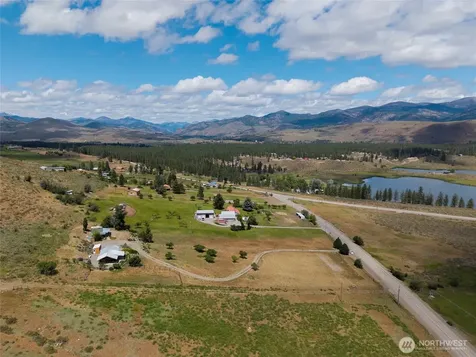 14 Patterson Lake Road Winthrop WA 98862