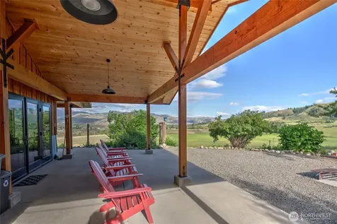 14 Patterson Lake Road Winthrop WA 98862