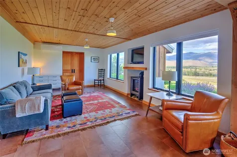 14 Patterson Lake Road Winthrop WA 98862