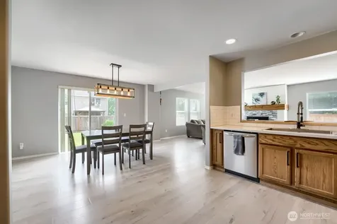 23433 SE 243rd Street Maple Valley WA 98038