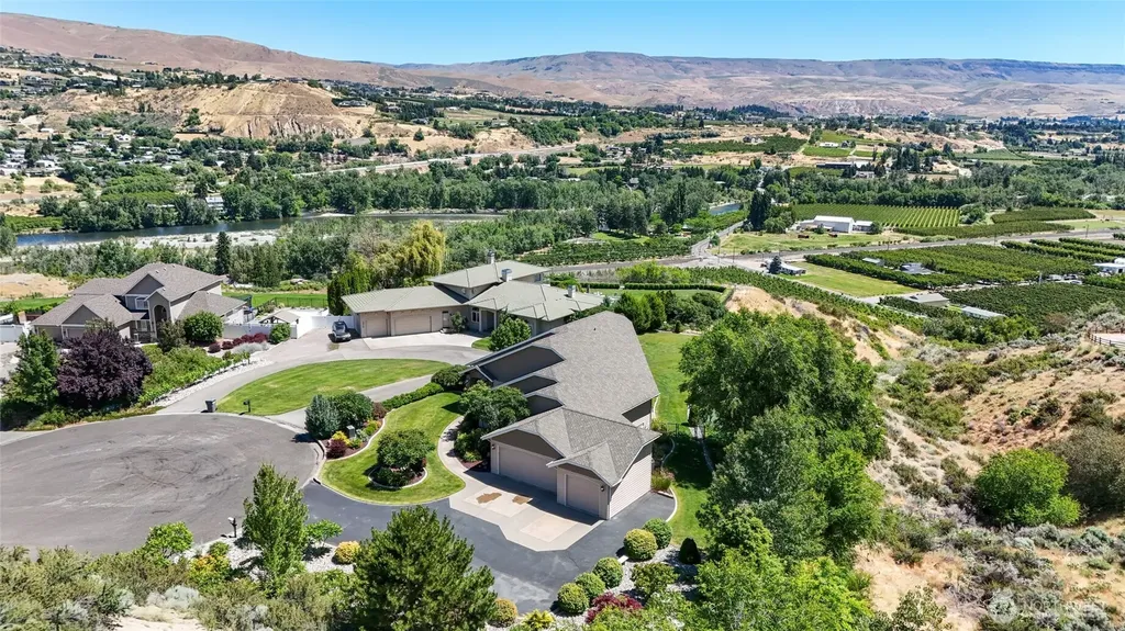 2985 Eastview Lane Wenatchee WA 98801