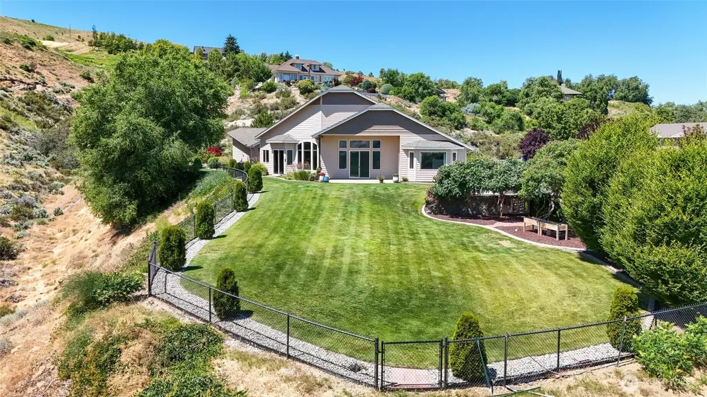 2985 Eastview Lane Wenatchee WA 98801
