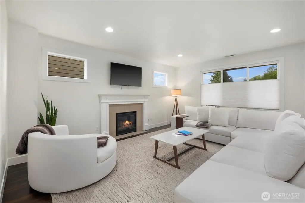 11451 80th Place S Seattle WA 98178