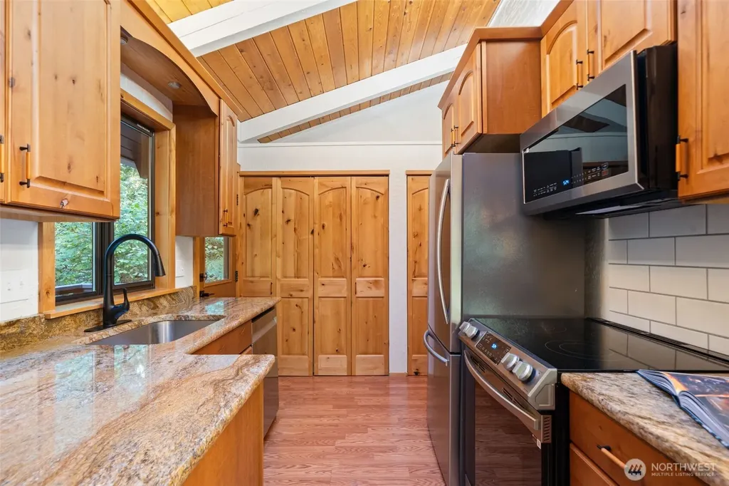 151 E Nantucket Road Shelton WA 98584