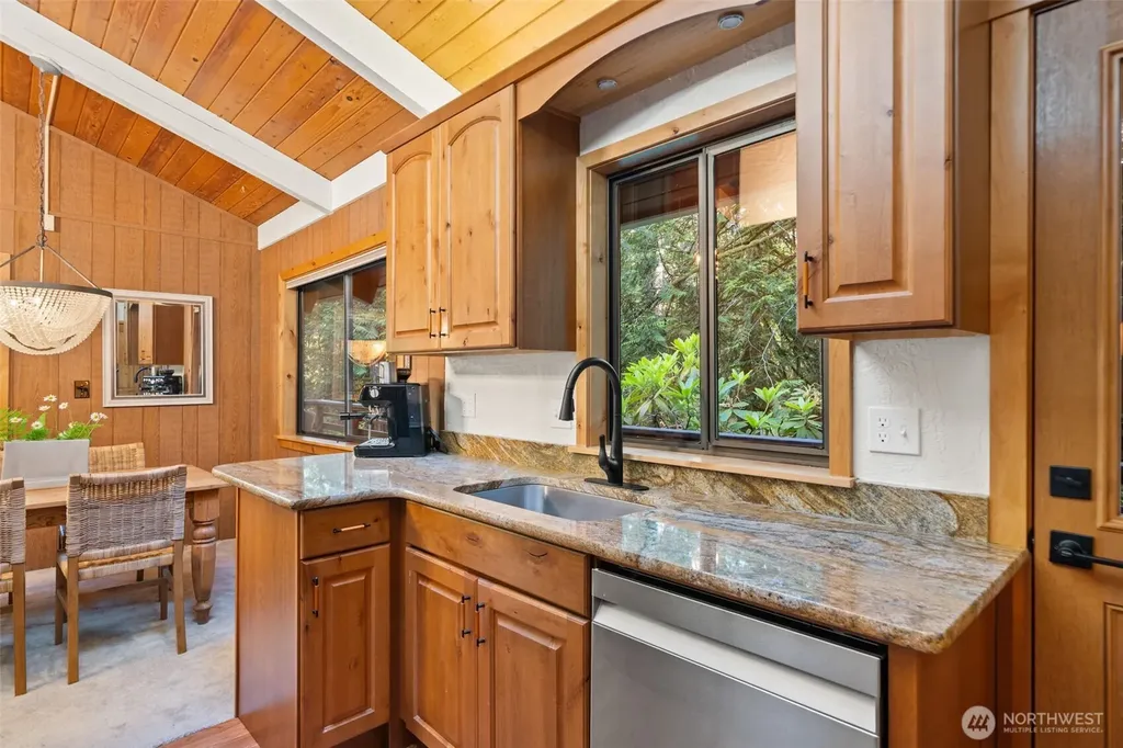 151 E Nantucket Road Shelton WA 98584