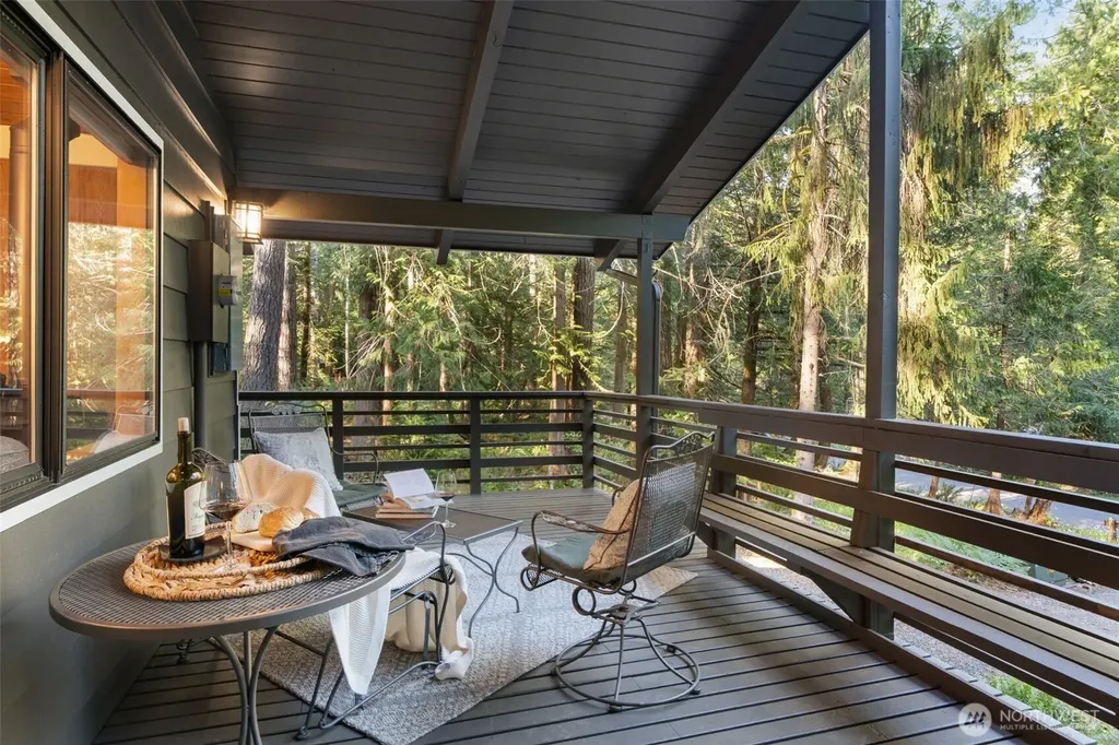 151 E Nantucket Road Shelton WA 98584