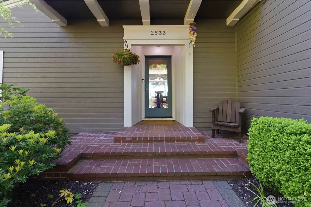 2533 Cascade Way Longview WA 98632