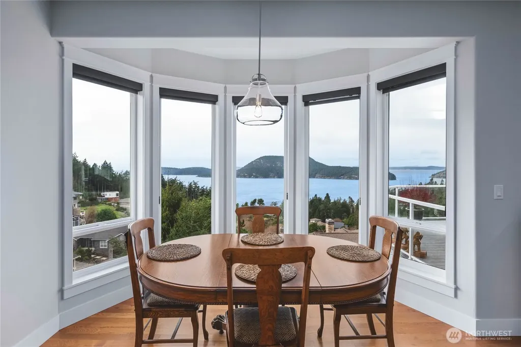 4122 Ellisport Place Anacortes WA 98221