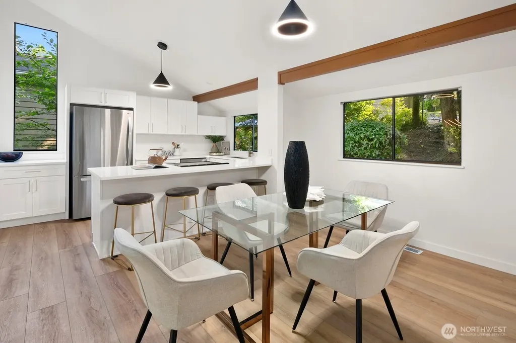 2807 NE 183rd Street Lake Forest Park WA 98155