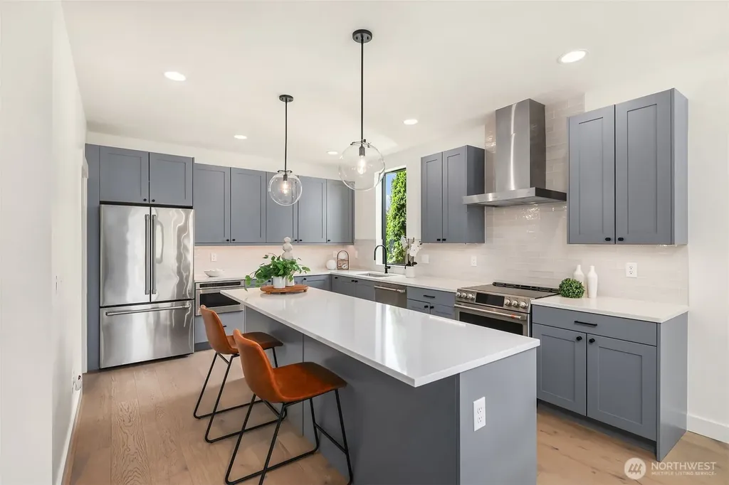 6735 11th Avenue NW Seattle WA 98117