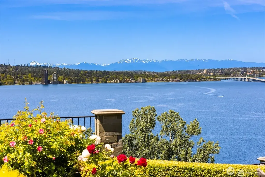 2409 Evergreen Point Road Medina WA 98039