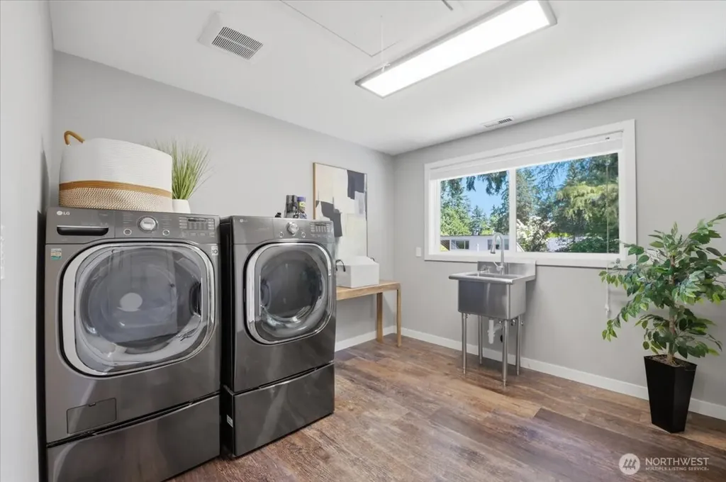 6220 145th Street NE Redmond WA 98052