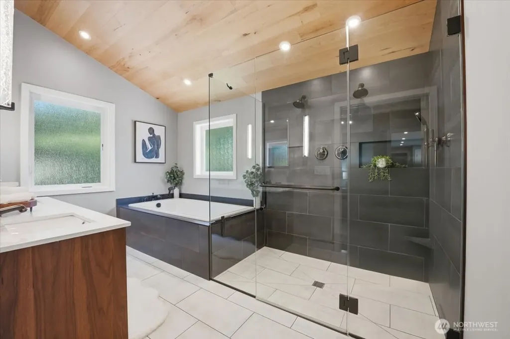 6220 145th Street NE Redmond WA 98052