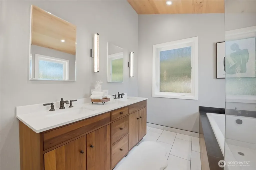 6220 145th Street NE Redmond WA 98052