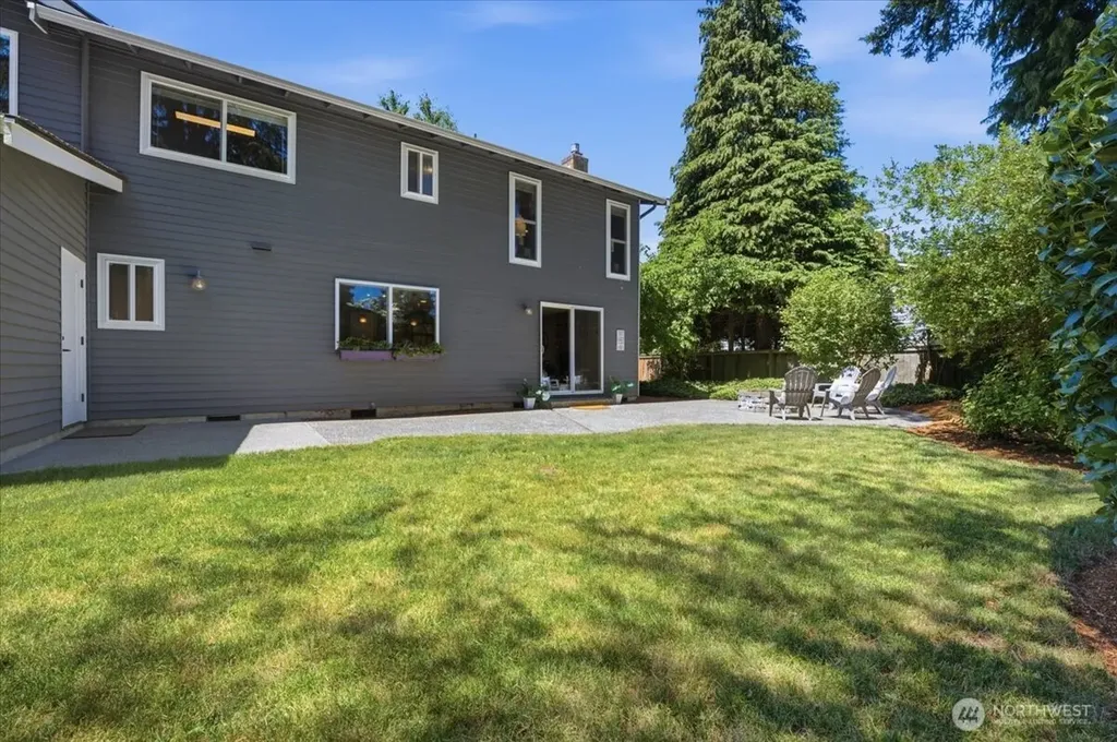 6220 145th Street NE Redmond WA 98052