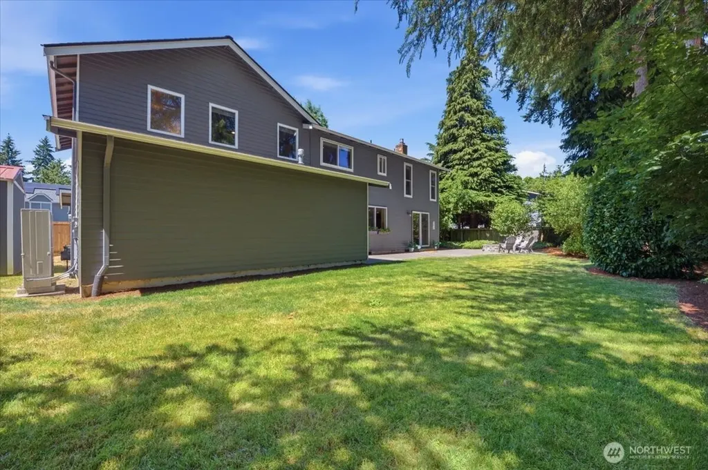6220 145th Street NE Redmond WA 98052