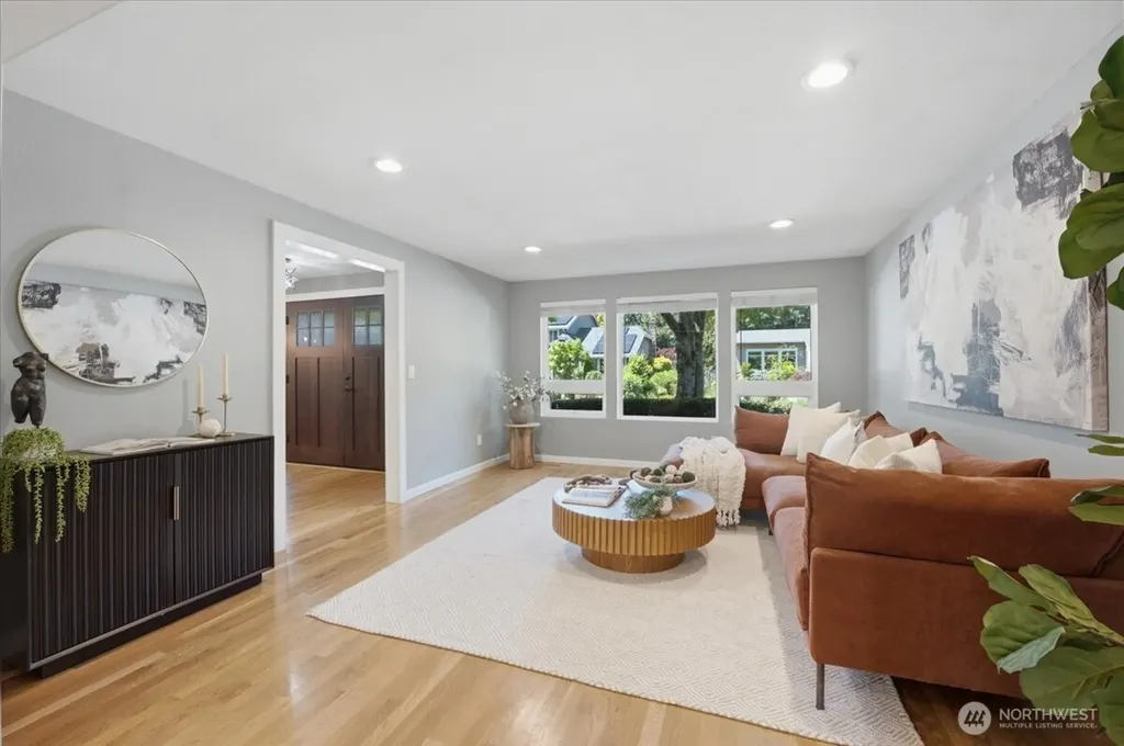 6220 145th Street NE Redmond WA 98052