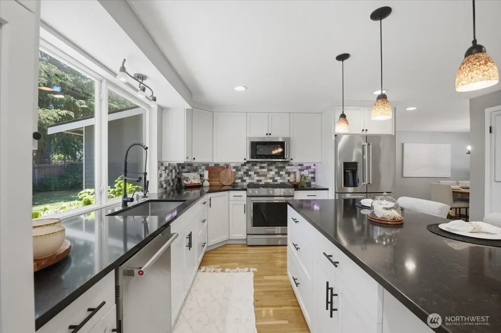 6220 145th Street NE Redmond WA 98052