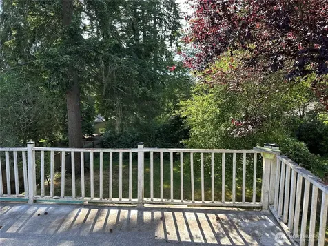 15833 15th Avenue NE Shoreline WA 98155