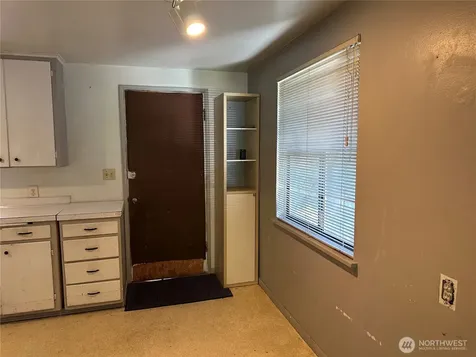 15833 15th Avenue NE Shoreline WA 98155