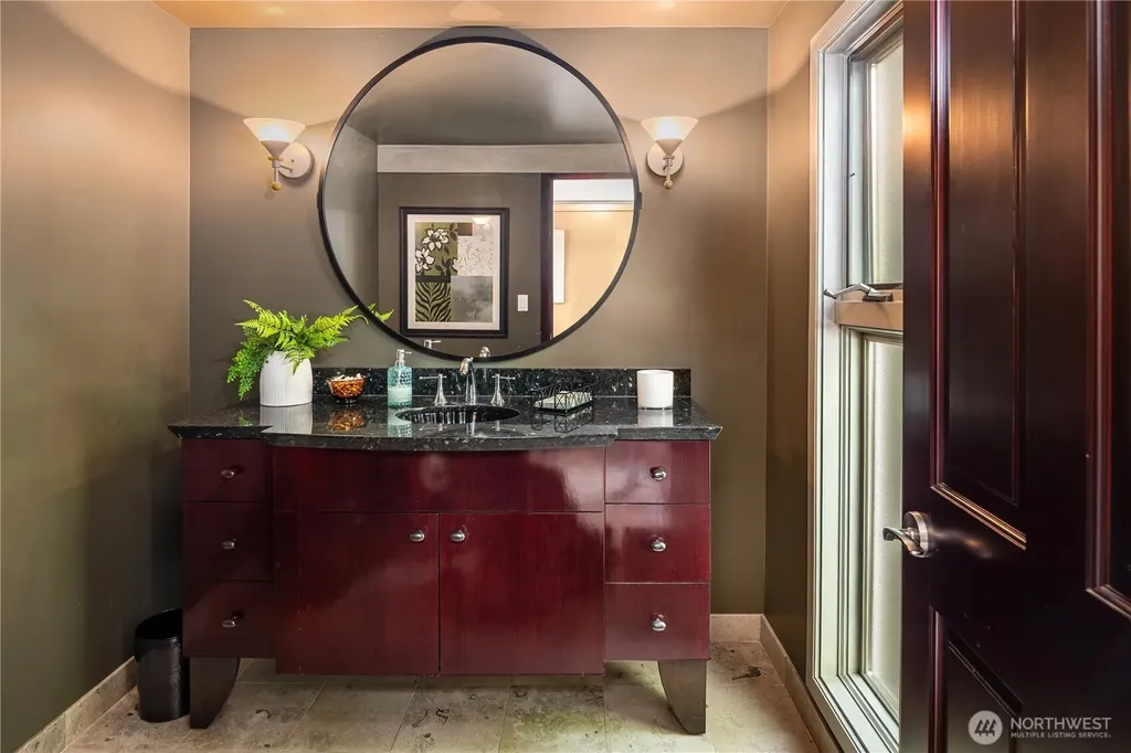 2240 W Lake Sammamish Pkwy NE Redmond WA 98052