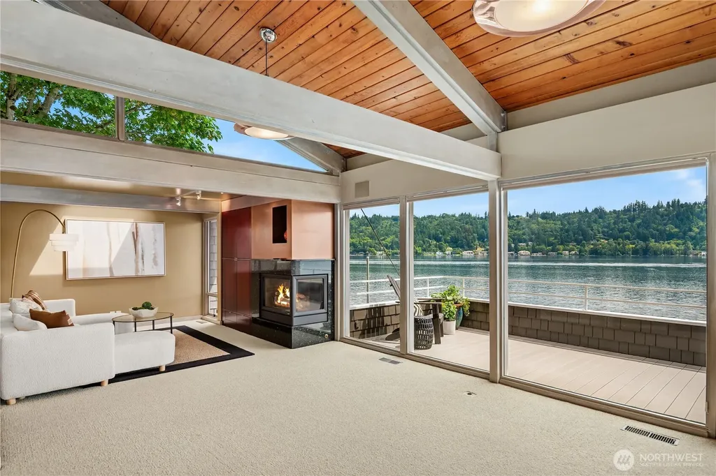 2240 W Lake Sammamish Pkwy NE Redmond WA 98052