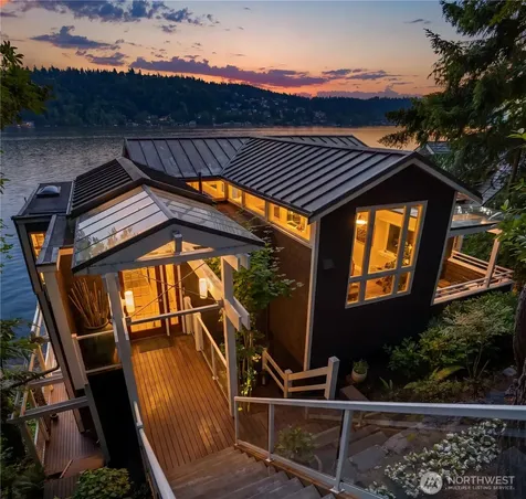 2240 W Lake Sammamish Pkwy NE Redmond WA 98052