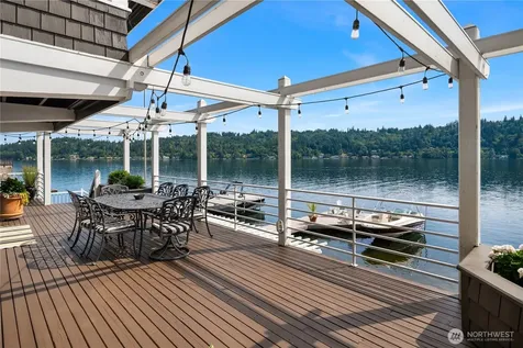 2240 W Lake Sammamish Pkwy NE Redmond WA 98052