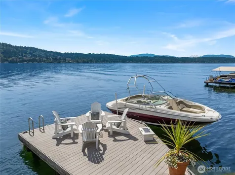 2240 W Lake Sammamish Pkwy NE Redmond WA 98052