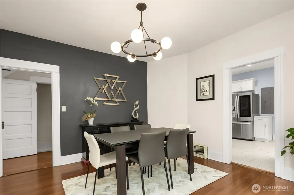 325 23rd Avenue E Seattle WA 98112