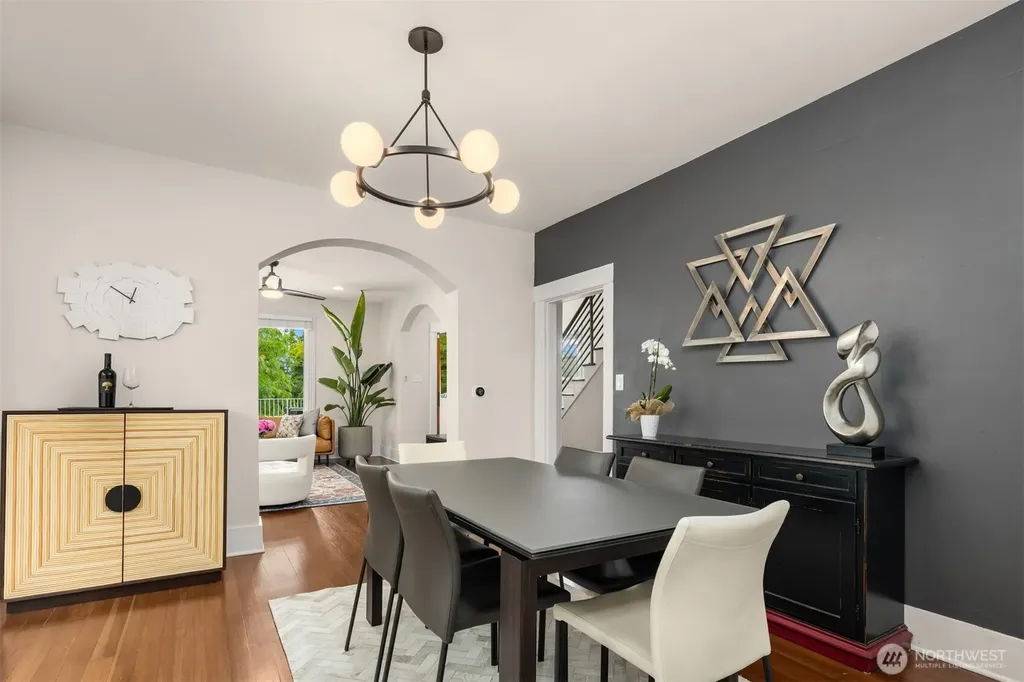 325 23rd Avenue E Seattle WA 98112