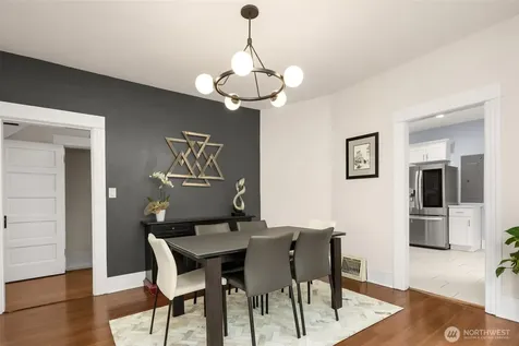 325 23rd Avenue E Seattle WA 98112
