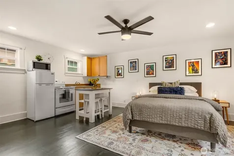 325 23rd Avenue E Seattle WA 98112