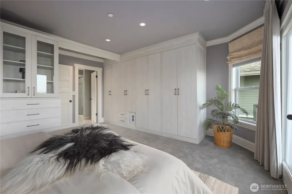 1618 37th Avenue Seattle WA 98122