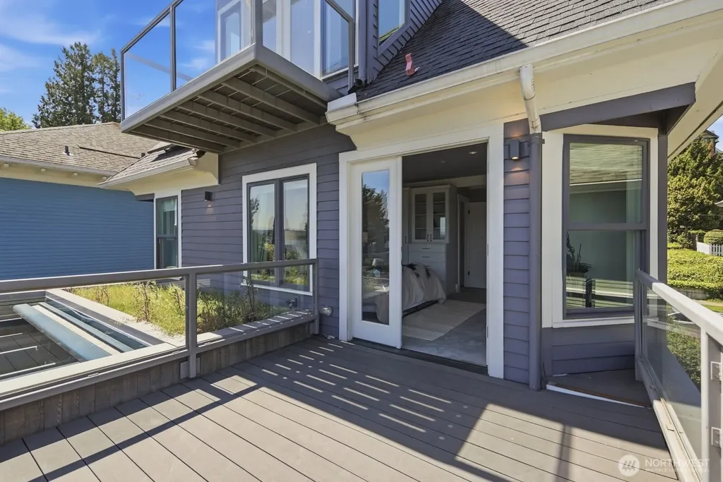 1618 37th Avenue Seattle WA 98122