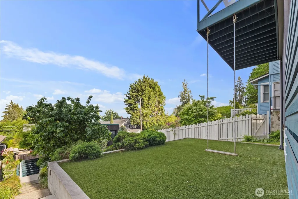1618 37th Avenue Seattle WA 98122