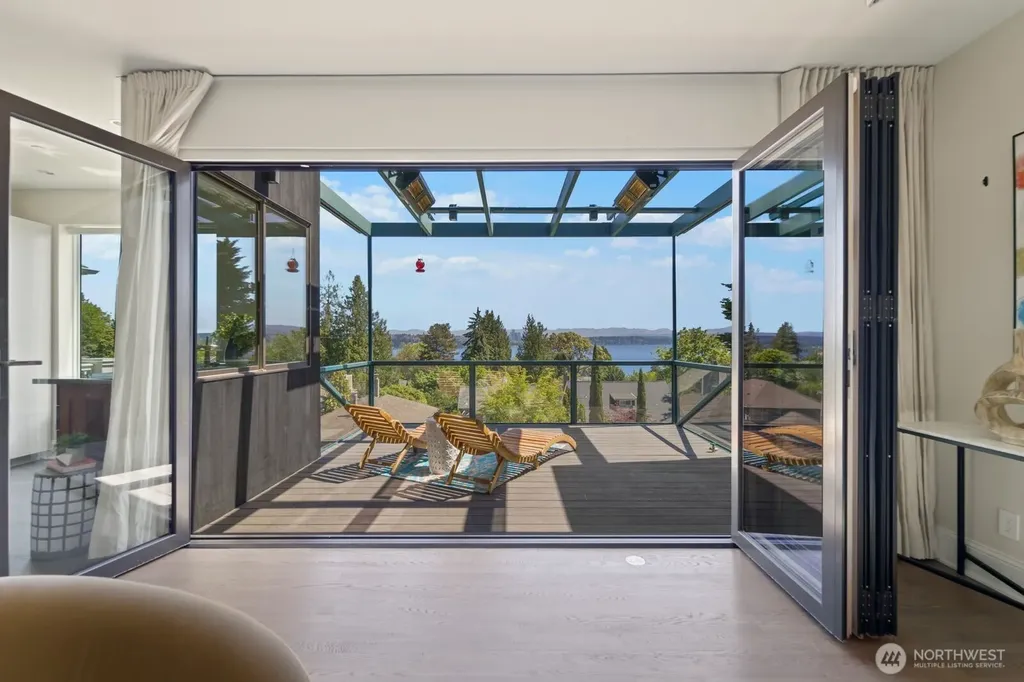 1618 37th Avenue Seattle WA 98122