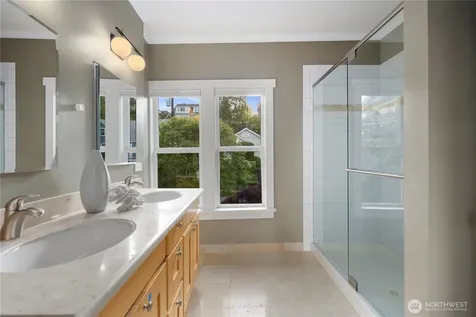 1618 37th Avenue Seattle WA 98122