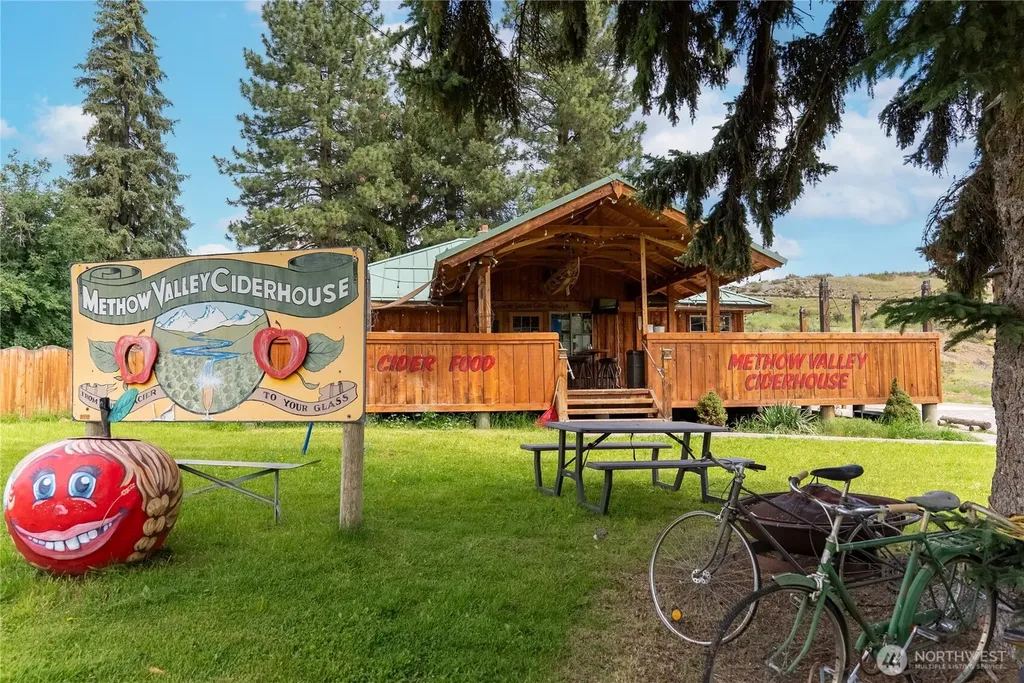 28 Highway 20 Highway Winthrop WA 98862