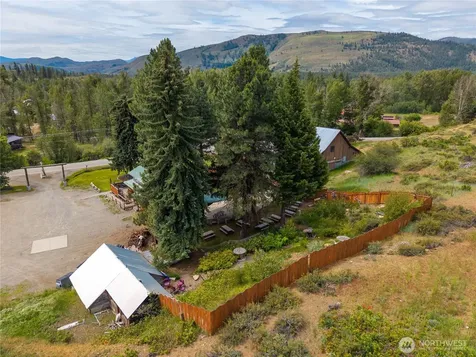 28 Highway 20 Highway Winthrop WA 98862