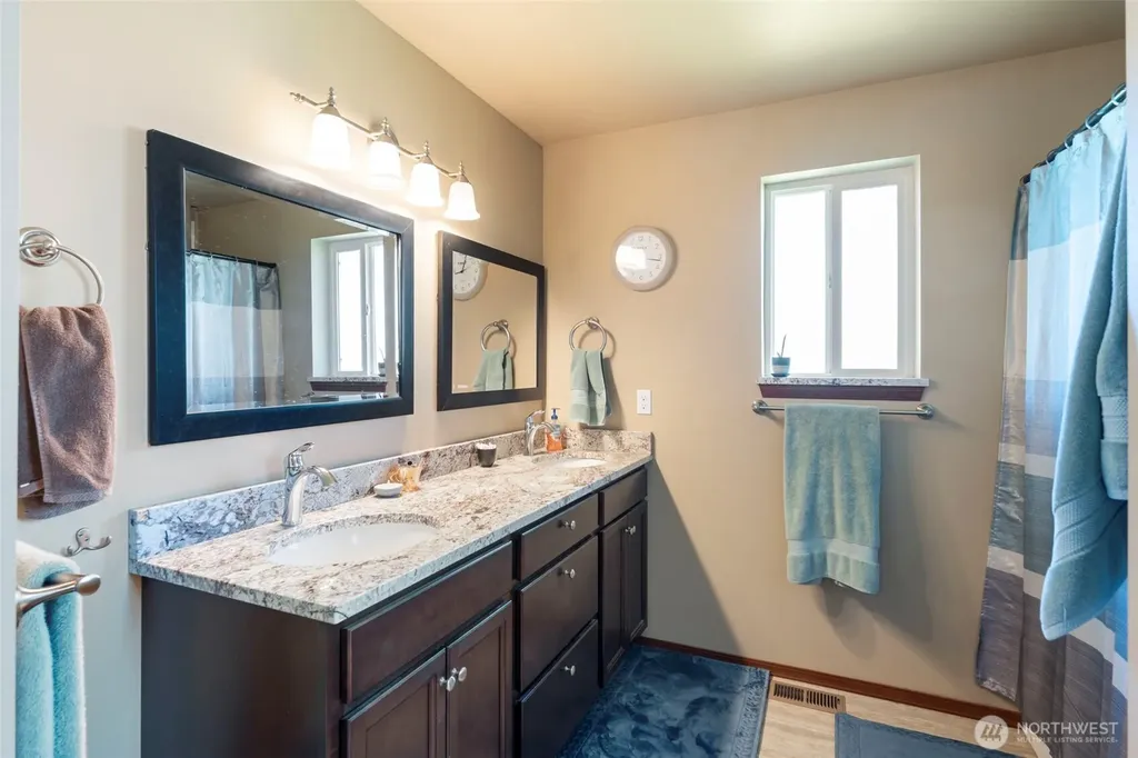 2217 Sirkka Avenue Centralia WA 98531