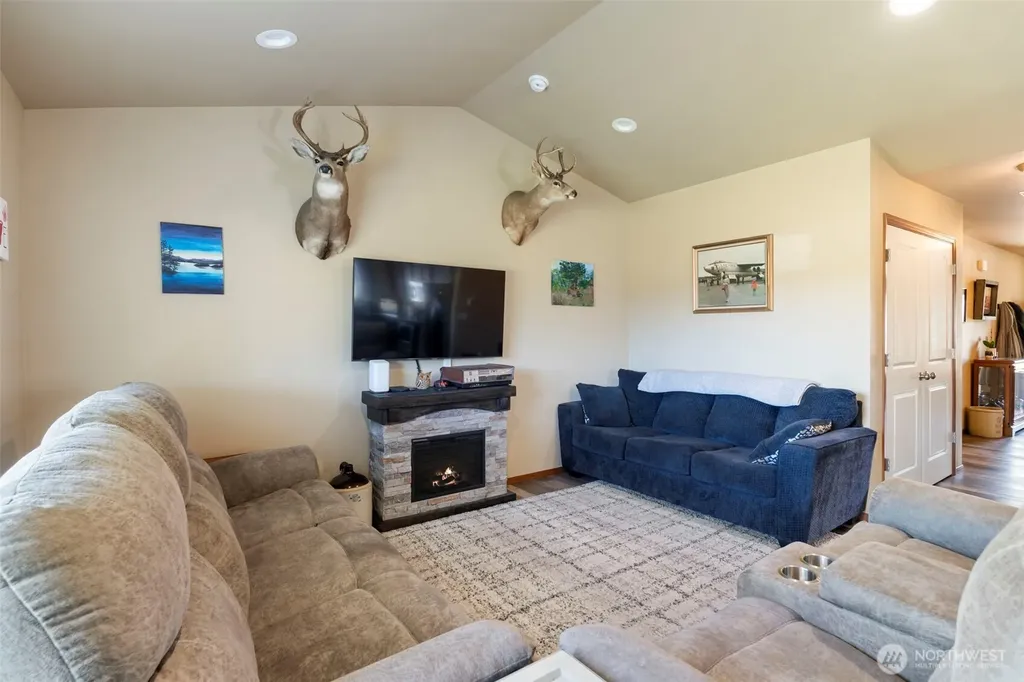 2217 Sirkka Avenue Centralia WA 98531